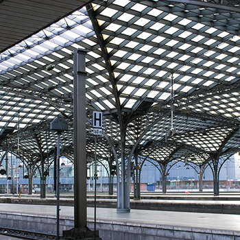 Wytrzymałość lastryka: jak długo posłuży podłoga szkolna?